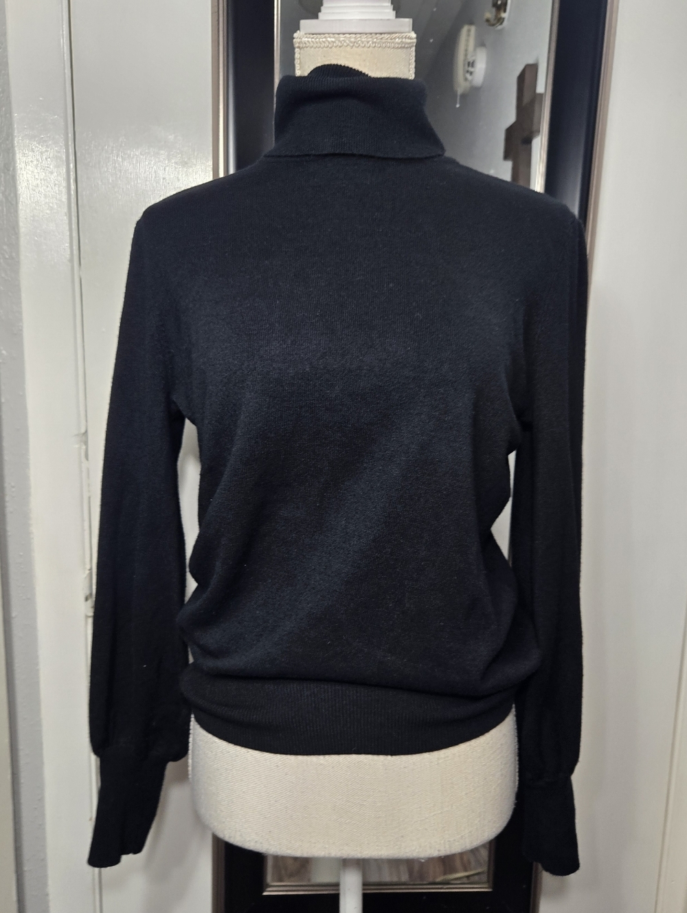 Madison Grey Women's Black Turtleneck Sweater Sz M